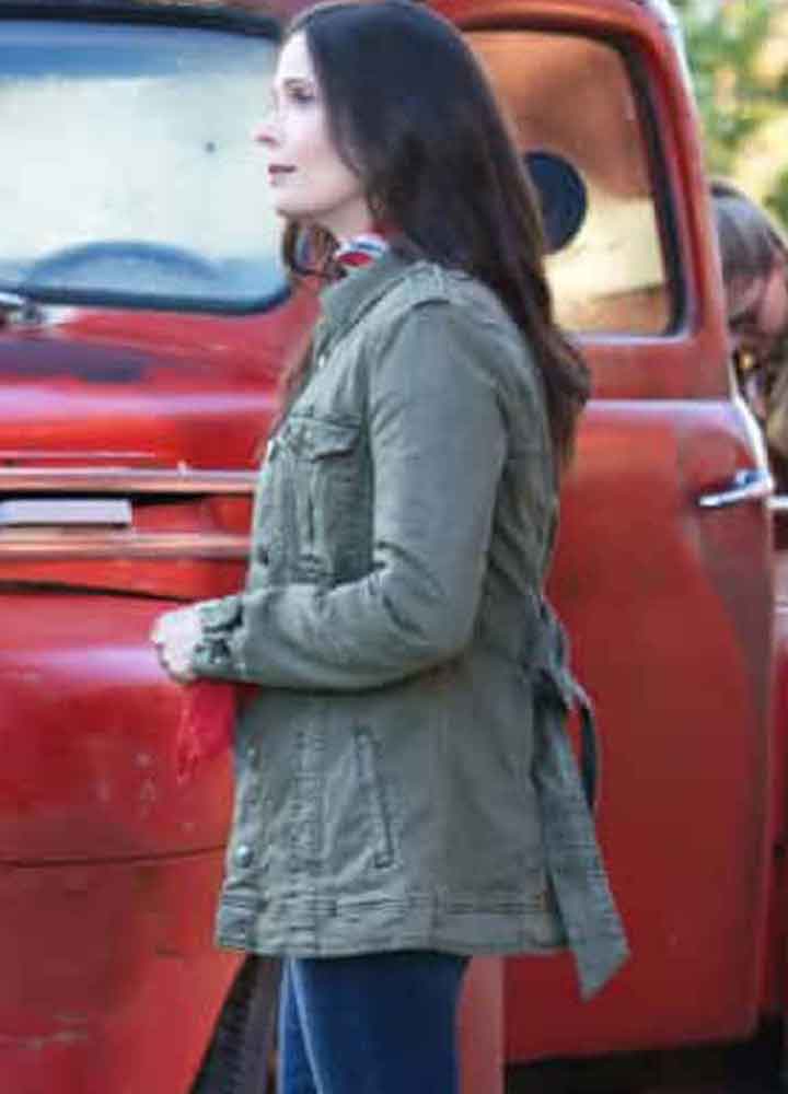 SUPERMAN AND LOIS (LOIS LANE) ELIZABETH TULLOCH GREEN COTTON JACKET SUPERMAN AND LOIS (LOIS LANE) ELIZABETH TULLOCH GREEN COTTON JACKET